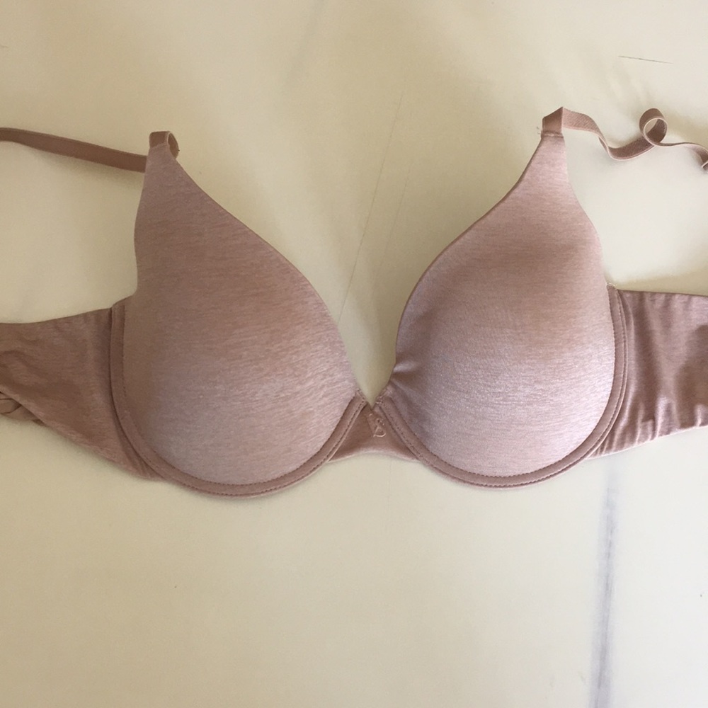 Victoria’s Secret uplift Demi